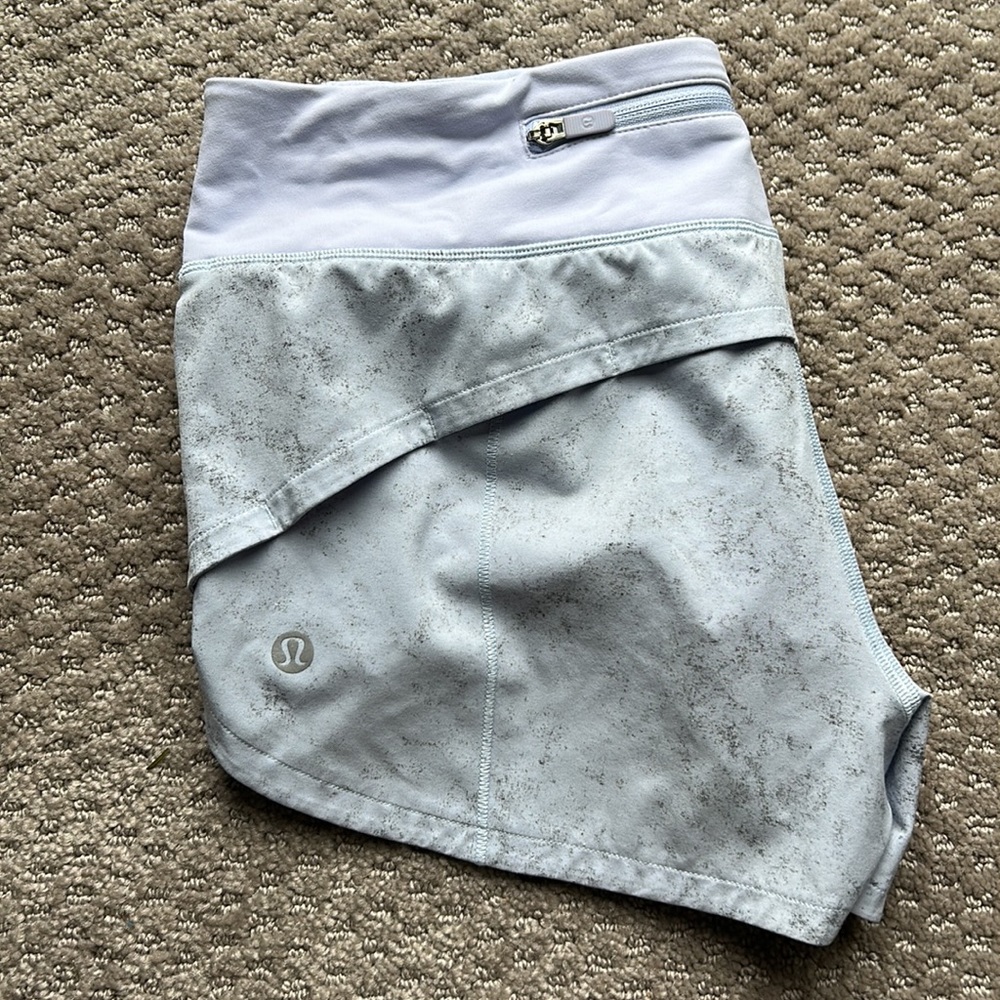 lululemon speed up shorts🩵🩵